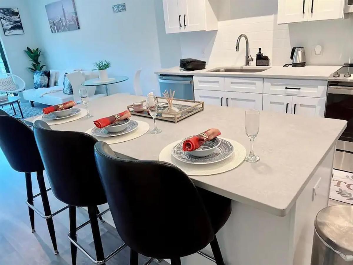 Lux Property Great For 1 To 8 Guests-Family Trip ,5Beds 2Rooms Staycation With Gym And Ev, Proximity To Downtown And Beaches West Palm Beach Bagian luar foto