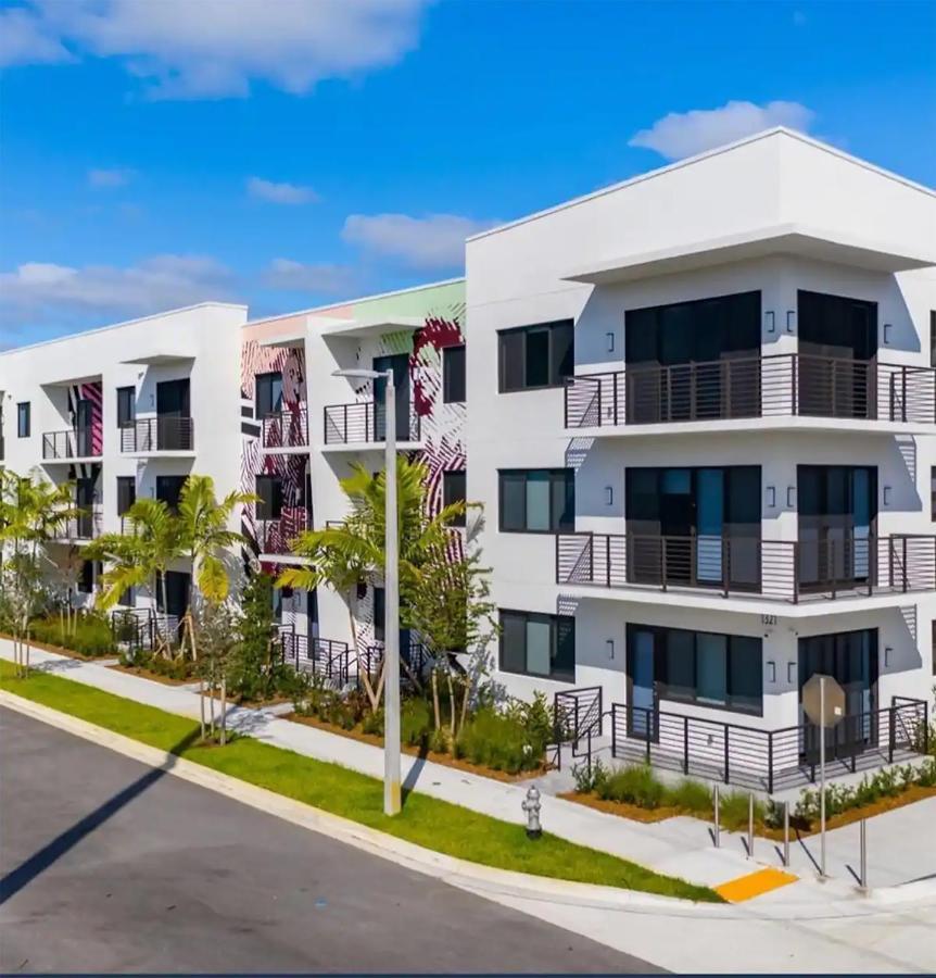 Lux Property Great For 1 To 8 Guests-Family Trip ,5Beds 2Rooms Staycation With Gym And Ev, Proximity To Downtown And Beaches West Palm Beach Bagian luar foto