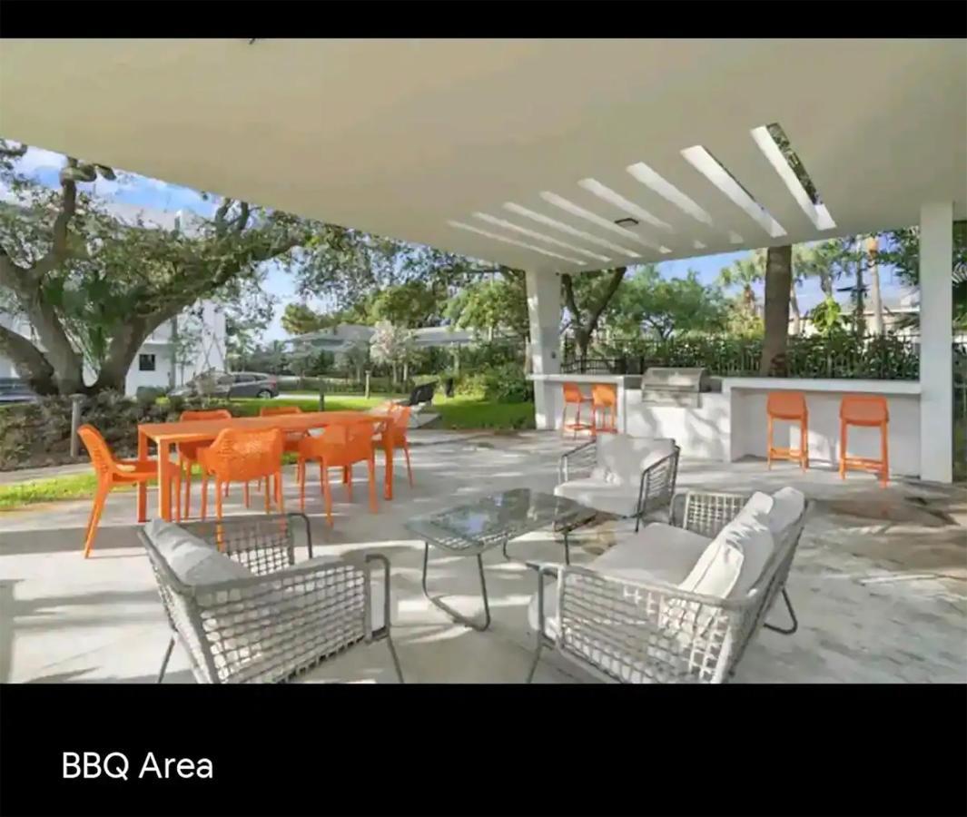 Lux Property Great For 1 To 8 Guests-Family Trip ,5Beds 2Rooms Staycation With Gym And Ev, Proximity To Downtown And Beaches West Palm Beach Bagian luar foto